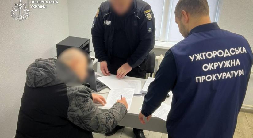 Egy vállalkozó közel 700 ezer hrivnyát sikkasztott el az ungvári repülőtér útjának felújítása során