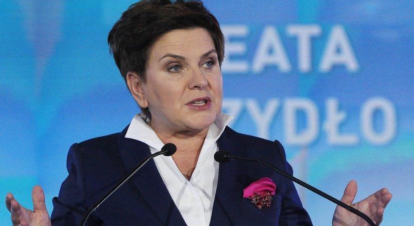 Beata Szydlo: Brüsszel manipulálni akarja a magyar választásokat