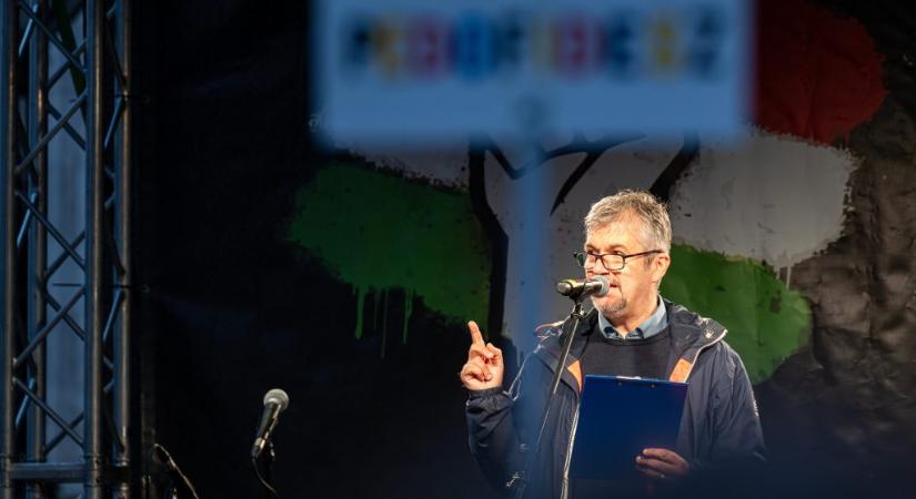 Hadházy: Ezt küldjék el a fideszes ismerőseiknek!