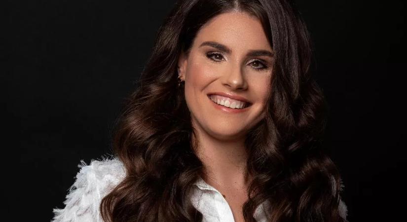 Földönfutók lettek Agárdi Szilviék, miután porig égett az otthonuk – megrendítő videó a cikkben