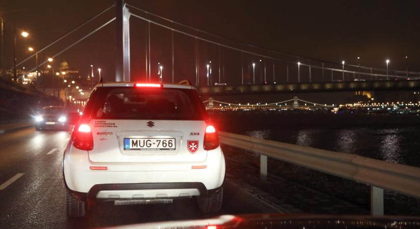 Állítólag kitették a bevásárlóközpontból a férfit, aki utána majdnem kihűlt az utcán