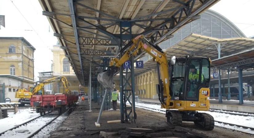 Így halad a munka a Keletinél - videón mutatjuk