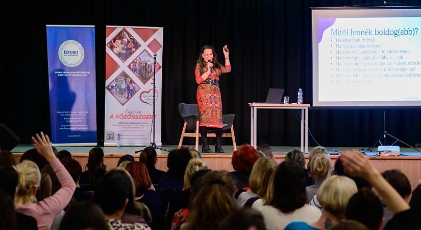 Debrecenben kiderült, hány százalék esélyünk van a boldogságra – videóval