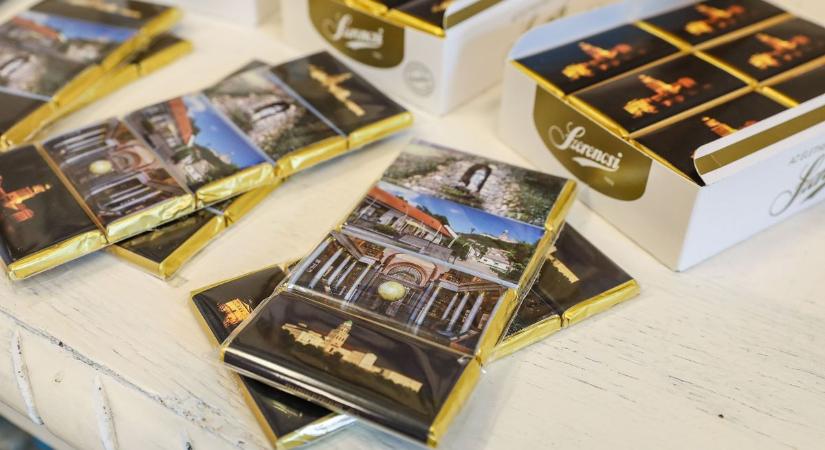 Nosztalgikus, mégis értékteremtő a csoki, a pannonhalmi fotósok fényképeivel - fotók