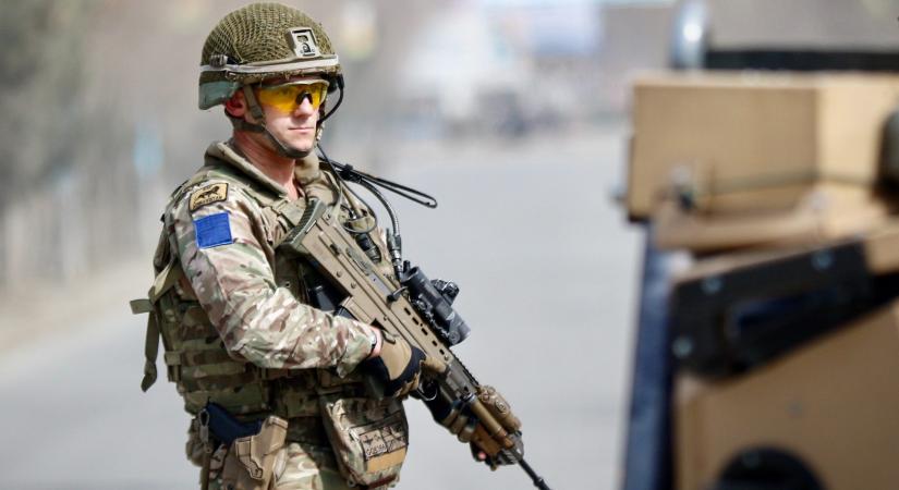 Britek háborúba mennének: jelentősen megemelik a tartalékosok mozgósítási korhatárát