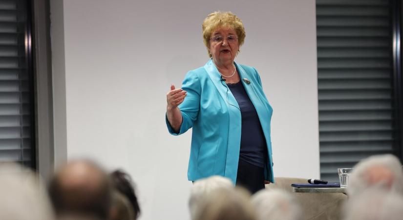 Görög Ibolya: a „protokoll nagyasszonya” Vas vármegyébe érkezik