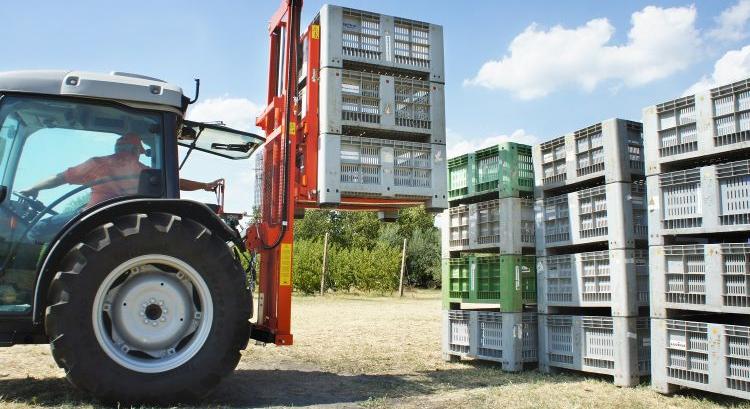 Traktorra szerelhető targoncák szerepe az anyagmozgatásban