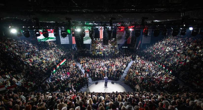 Hidegrázós pillanatok: íme a legjobb képek a miskolci Háborúellenes gyűlésről