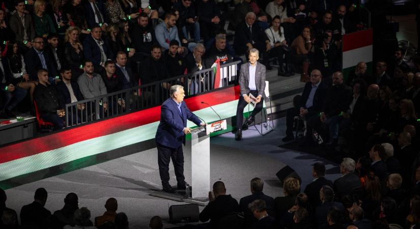 Orbán Viktor Miskolcon „egy hosszú szerelmi történetről” beszélt, bejelentést tett a tanárbérről