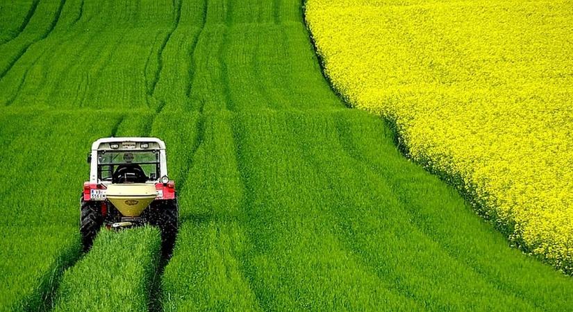 Pénzt kapnak a települések az utak fejlesztésére