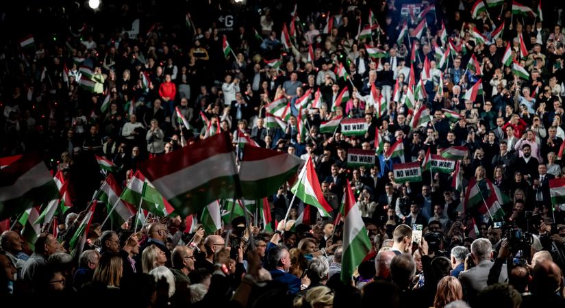 DPK-gyűlés: Csak a Diósgyőr, Orbán Viktor és a béke érdekli a miskolci fideszeseket