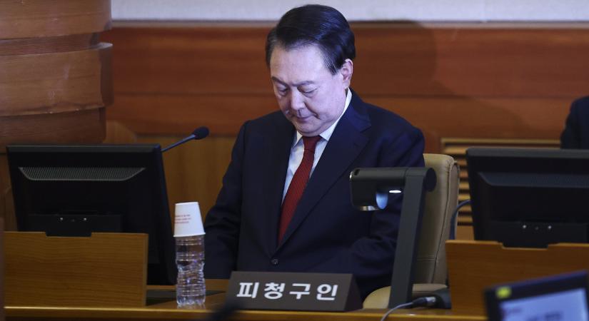 Ha halálra is ítélik, akár egy év múlva szabadulhat is a puccsista dél-koreai exelnök