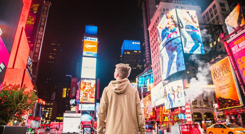 Már a ChatGPT-ben is jönnek a hirdetések: kiket érint, és mit jelent ez az adataidra nézve?