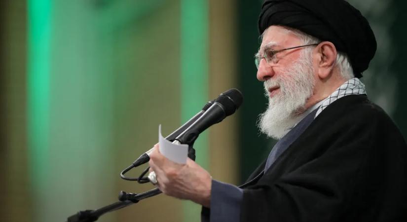 Bűnözőnek nevezte Donald Trumpot Irán vezetője, felelősségre kell vonni szerinte az amerikaiakat