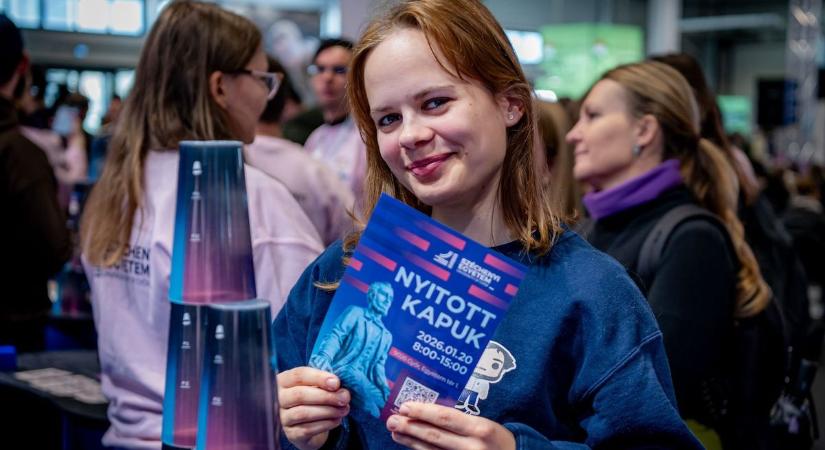 Izgalmas egyetemi nyílt nap Győrben - Laborlátogatások, kollégiumi és campuskörséta