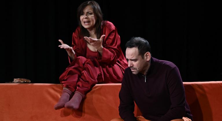 Megjelenik a férj volt barátnője, az összecsapás elkerülhetetlen