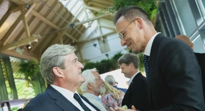 Szijjártó Péter 2023-ban az egekbe magasztalta Kapitány Istvánt, aki mától a Tisza Párt szakértői csapatát erősíti