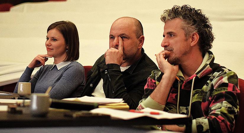 OTT JÁRTUNK: „Menni kéne, ringatózni” – Táncosokat válogattak a Jókaiban (RIPORTFOTÓK)