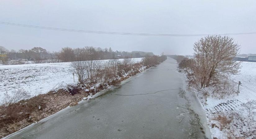 Jeges vasárnap – Figyelem! Ezt üzeni az Operatív Törzs!