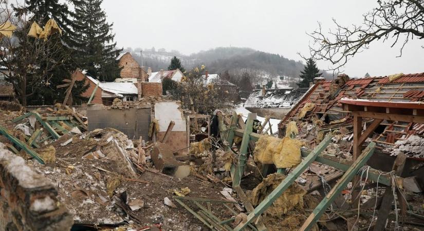 Pannonhalmi robbanás: fontos figyelmeztetést adtak ki a tűzoltók