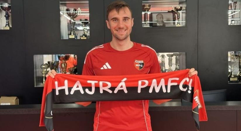 Harsányi a PMFC mezére cseréli a kék-fehéret