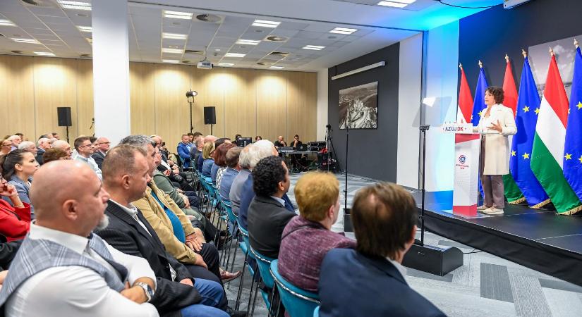 A Demokratikus Koalíció bemutatta a szociális ellátást megreformáló törvényjavaslatát