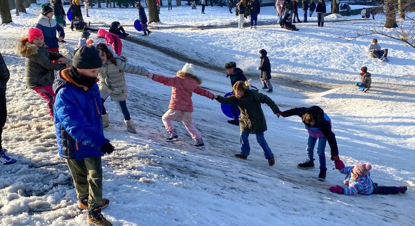 Egyelőre marad a hó, a jég - dermesztő hideg vár ránk a következő napokban