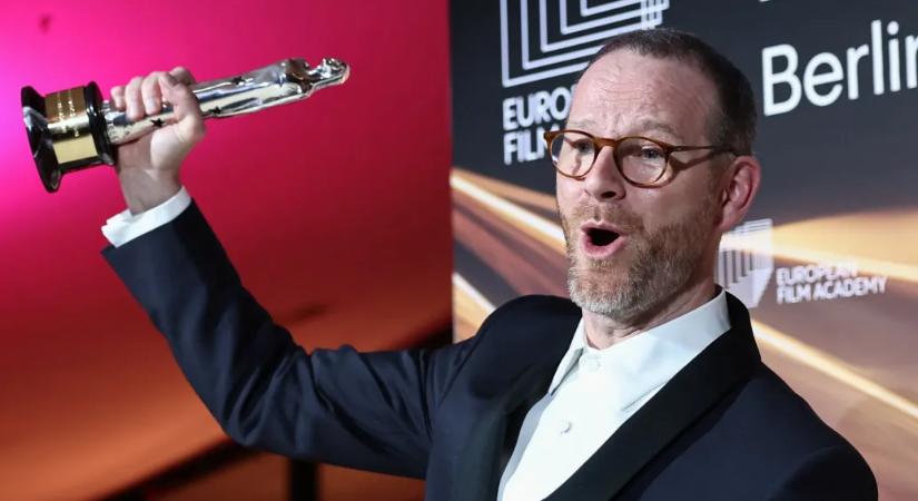 Az Érzelmi érték tarolt az Európai Filmdíjak átadásán, Dzsafar Panahi az iráni rezsim véres akciói ellen szólalt fel