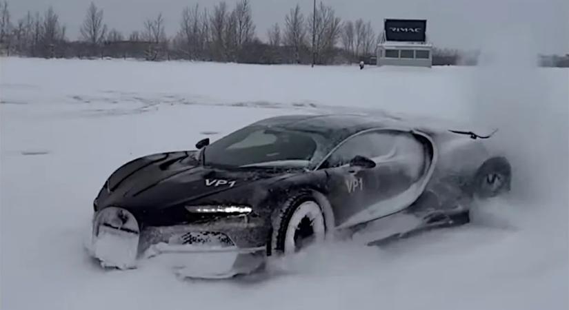 Így muzsikál a szívó V16-os Bugatti a hóban