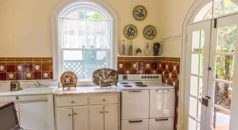 Ez a 4 vintage kiegészítő tarol a konyhákban – a tervezők odavannak