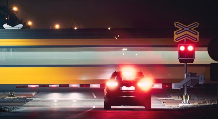 Megrázó hajnali vonatbaleset történt – egy ötgyermekes anya is meghalt, három gyerek kórházba került