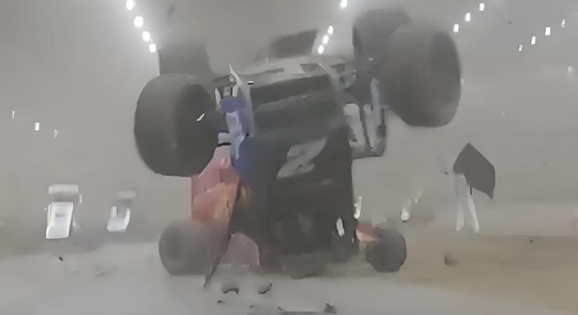 Kyle Larson címvédés helyett fejre állt, Jesse Love kórházban kötött ki a midget-szakág Super Bowlján