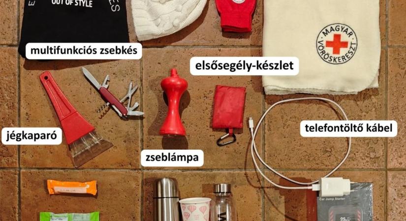 Téli túlélőcsomag autósoknak: Mit pakoljunk az autóba a hidegben?