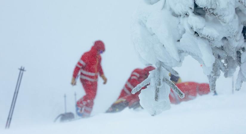 Tragédia a hegyekben – több síelő is életét vesztette, pedig figyelmeztették őket