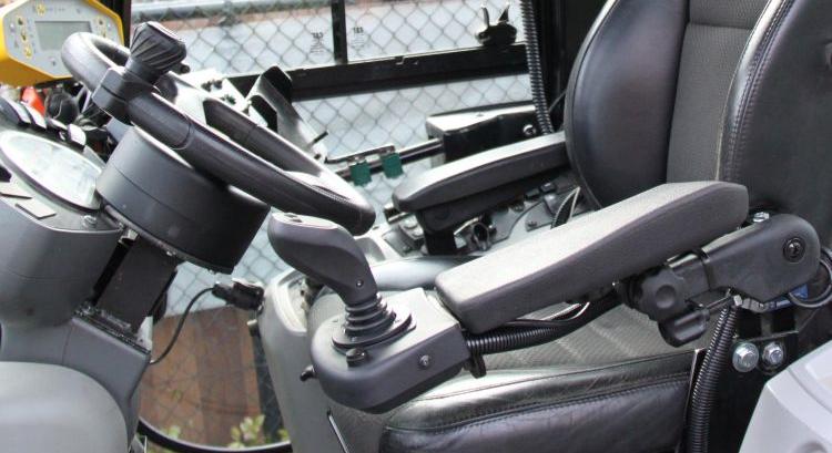 GriTech joystickos kormányzás mezőgépeken új szemlélettel