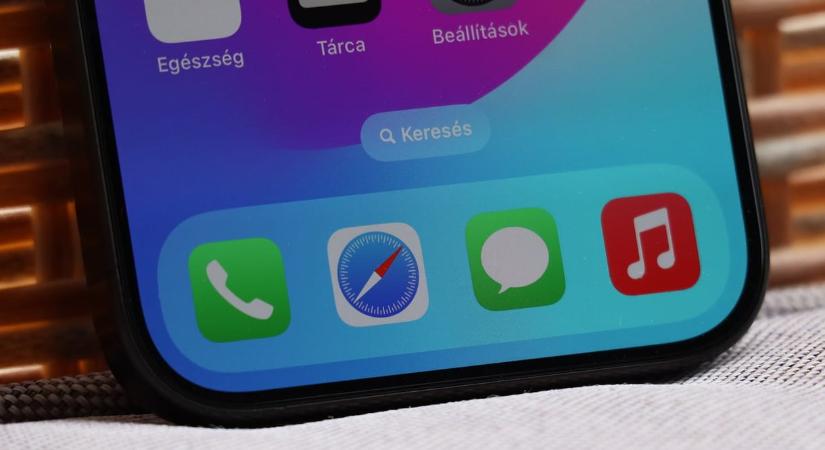 Változás jön az SMS-küldésben, androidosokat és iPhone-osokat is érint