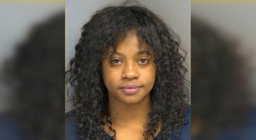 Bombariadóval zavarta meg az anya az iskolai színielőadást