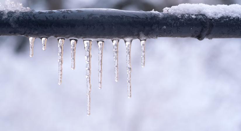Extrém hideg miatt adtak ki figyelmeztetést, nem a havazás az elsődleges veszély