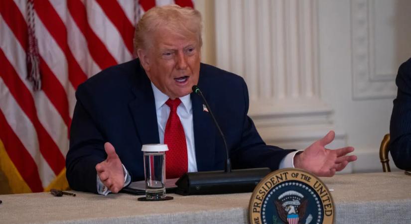 Felmentette az esküdtszék a férfit, aki Trump helikopterére irányított lézer miatt került bíróságra