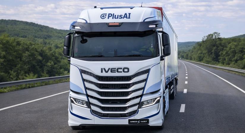 Élesben tesztelnek egy önvezető kamiont