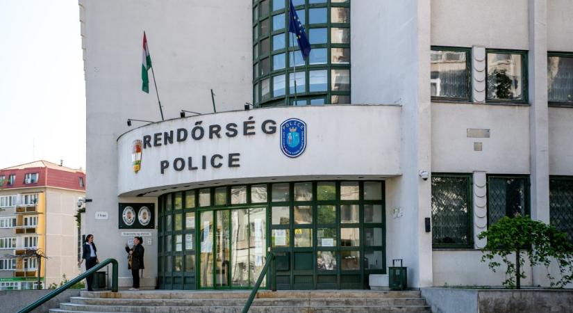 Felfüggesztették a kiskorú veszélyeztetésével vádolt kecskeméti jégkorongedzőt