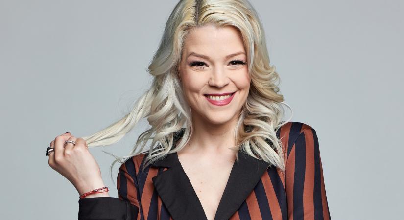 Muri Enikő a Himnusz után most Varga Juditról énekel