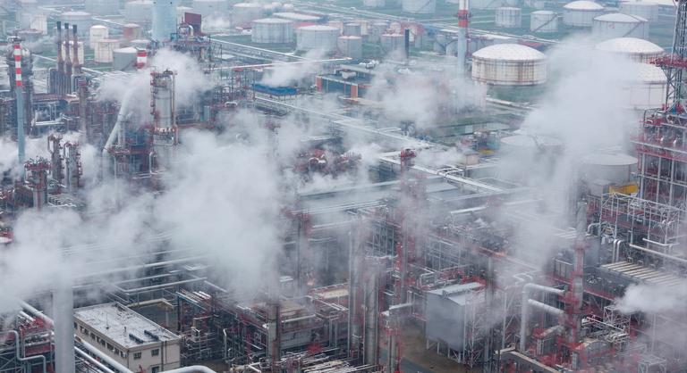 Hónapok után újraindult a termelés Szerbia egyetlen kőolaj-finomítójában