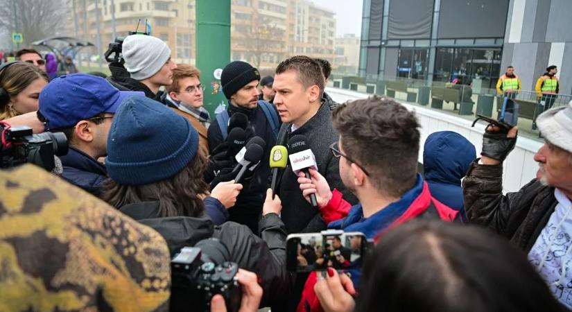 Menczer Tamás kemény választ adott Gulyás Mártonnak – videó