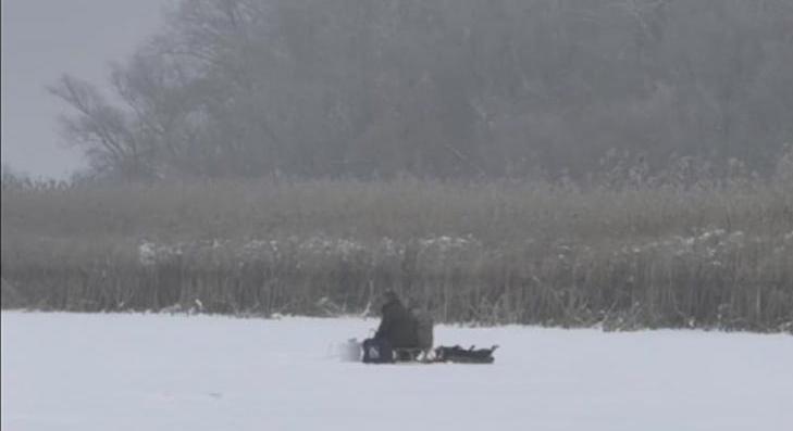 Megtelt a Tisza-tó lékhorgászokkal 