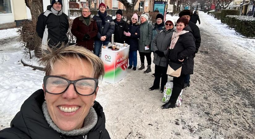Áldozati pozícióban a Tisza képviselőjelöltje, akit úgy „bántalmaztak”, hogy ott sem volt