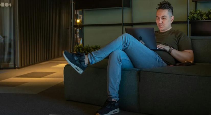 Brutálisan sokat nézik a magyarok a YouTube-ot