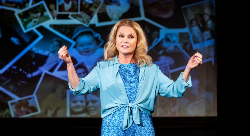 60 éves Hegyi Barbara – Meglepetésekkel ünnepelte a Vígszínház társulata