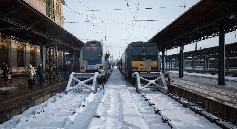 Felsővezeték-hiba miatt késnek a vonatok a záhonyi és a békéscsabai vonalon