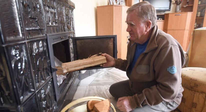 Kéményseprés és cserépkályha: a kutasi mester elárulta, mire kell figyelni az első begyújtásnál